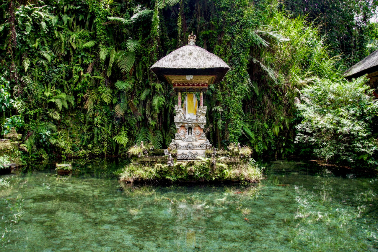 Temple de l'eau Titra Empul à Bali circuit 15 jours
